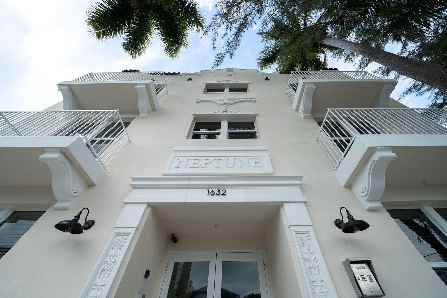 Neptune Apartments