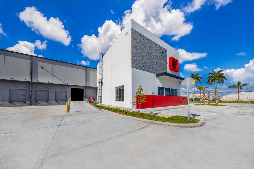 Gold Lake Warehouse 32