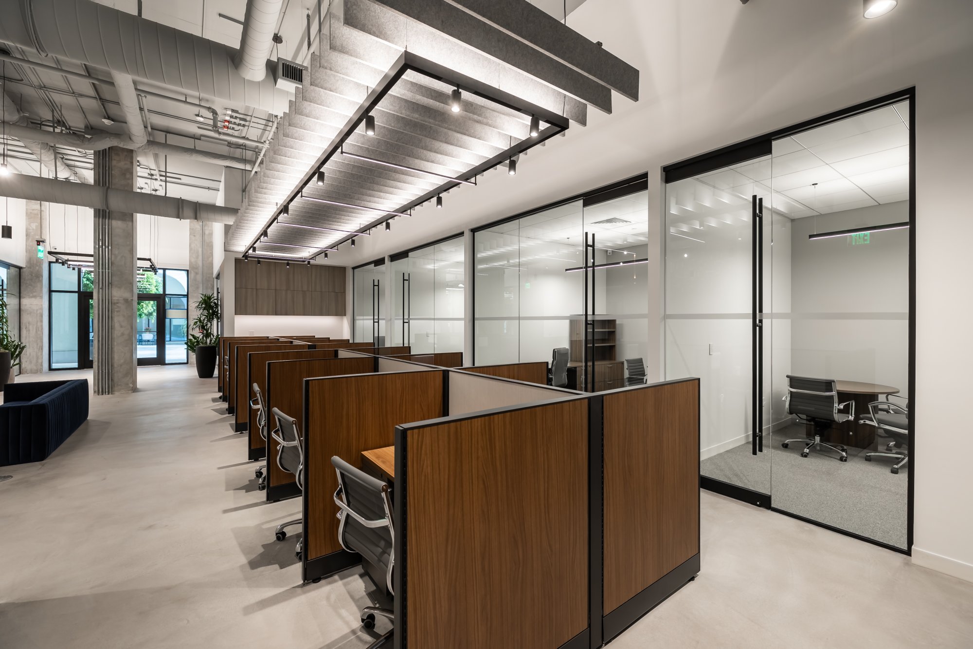 Nolan Reynolds International - HQ 7