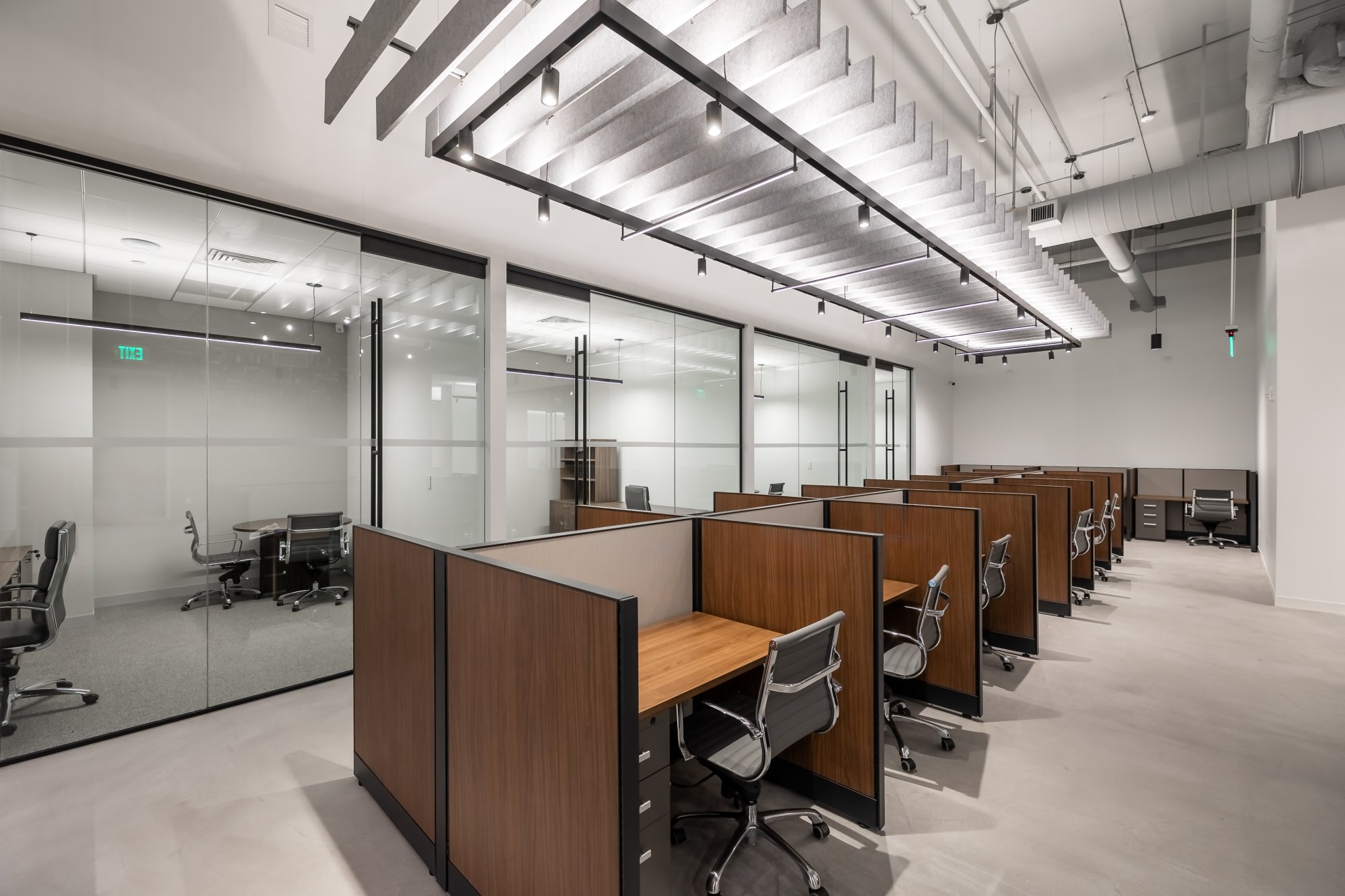 Nolan Reynolds International - HQ 6